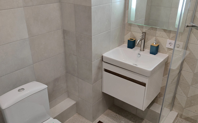 Dlya Romanticheskikh Poyezdok Flat