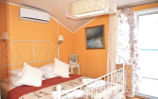 Мини-отель Дом на воде