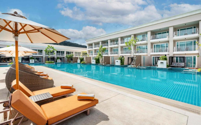 Отель M Social Hotel Phuket