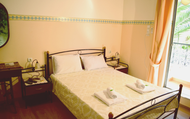 Stoa Rooms Apartments