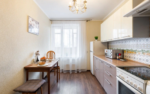 Uluchshennye Natali na Metro Akademika Yangelya Apartments