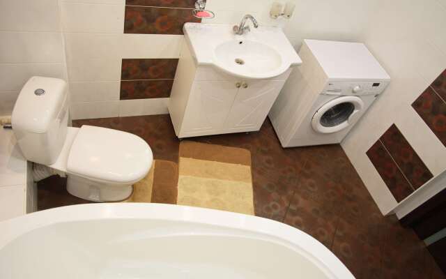 Na Prospekte Lenina 112b Apartments