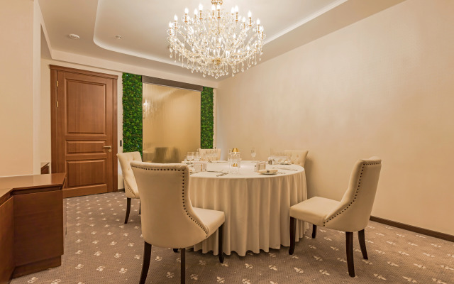 President Hotel