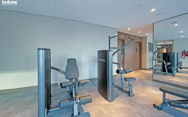 Bnbme, Opera Grand 2 BDR Apartments