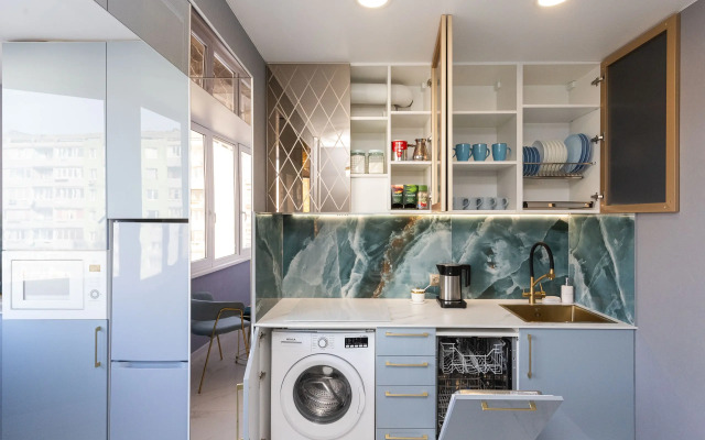 Tryoshka S Vidom Na Rybnuyu Derevnyu Flat
