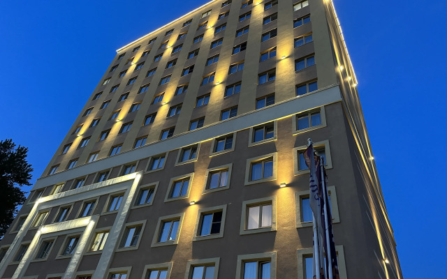 V Dvukh Shagakh Ot Metro Kirovskiy Zavod Apartments