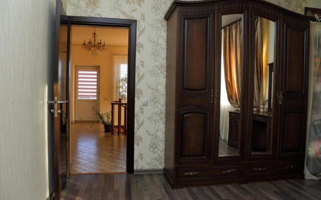 L'yuis Rostov Na Donu Guest House