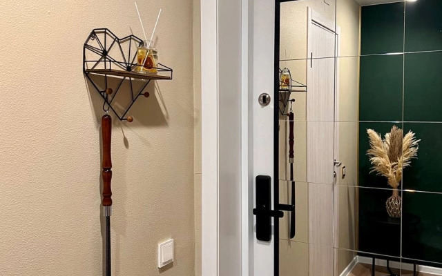 Udachnaya s Proektorom i Booolshoj Krovatyu Flat