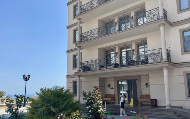 Dvukhkomnatnye s Balkonom Premium Klassa v Zhk Diplomat Apartments
