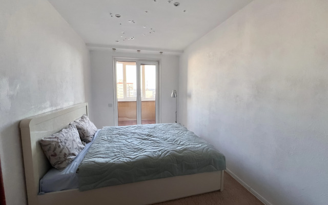 Квартира 3-комнатная на Баумана 12