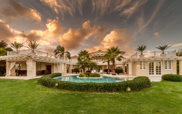 Luxury 2 levels for rent at Puntacana Resort & Club Villa