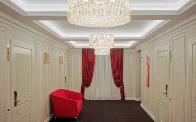 Tverskie Zamki De Luxe Hotel