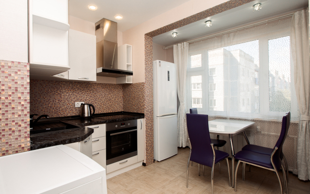 Апартаменты С Комфортом Емельянова 35а