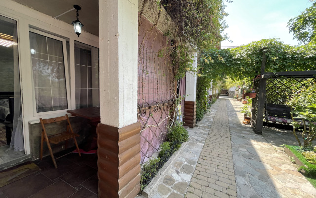 Yugomore Hotel