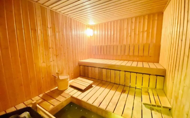 Апартаменты Cosmos Living Charming Studio With Balcony