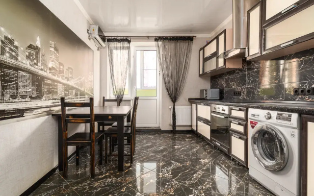 Апартаменты с Балконом Парк и Стадион | Тутживут на Восточно-Кругликовской