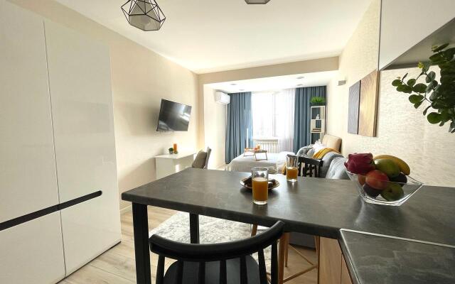 Апартаменты Студия День Ночь с Видом На Горы