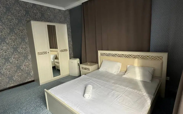 Mazhor Hotel