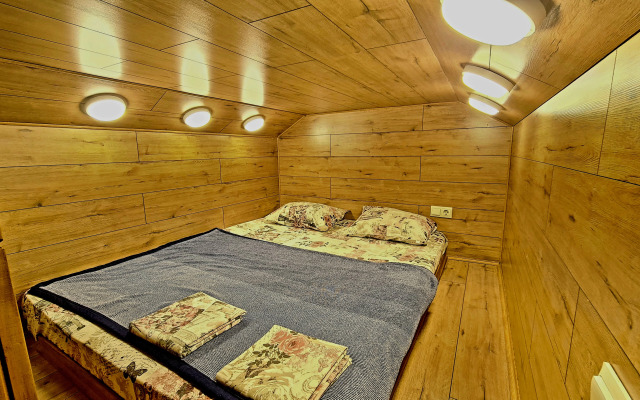 Vozle Peschanogo Plyazha Ogonek Flat