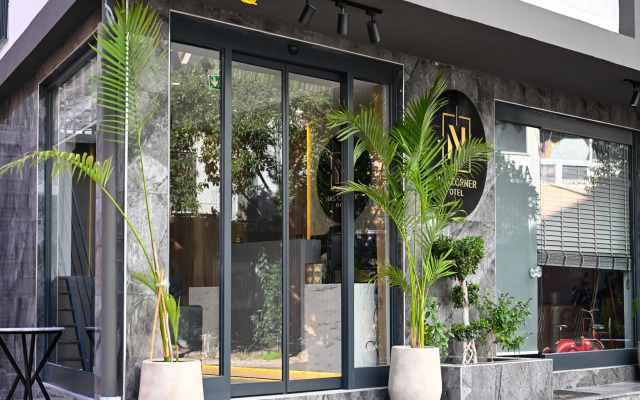 Отель Nas Corner Hotel