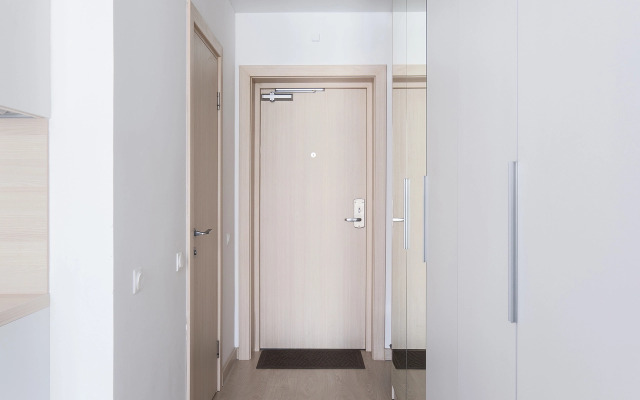 Ye's (k) 5176 Apartments