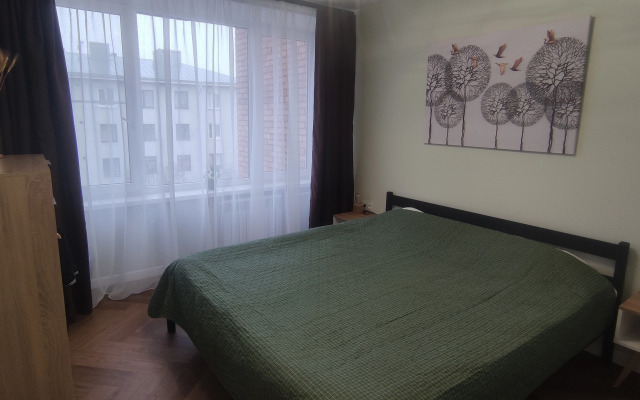 Prostornaya Na Bulvare Kutuzova 11 Flat