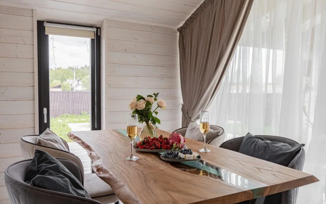 Частный дом Дубльдом «Свет» с 3 спальнями