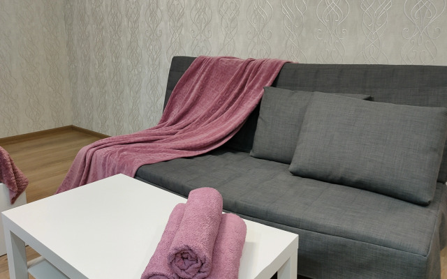 Na Industrialnoy 1B/3V Apartments