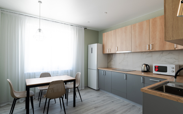 Апартаменты KazanHome Новая квартира с гостиной, спальней и отдельной кухней