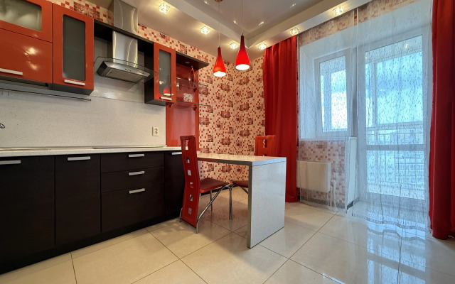 Tut Khorosho Na Surikova 53a 5 Flat