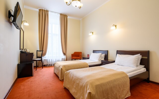 Solo na naberezhnoy reki Moyki 82 Guest house