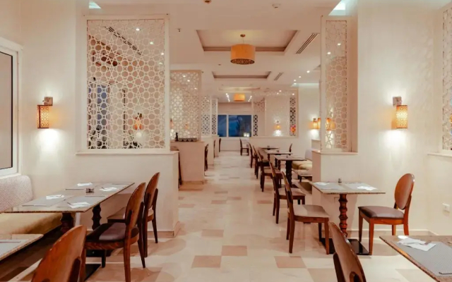 Курортный отель Royal Star Beach Resort