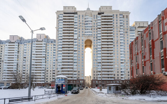 Апартаменты на Комендантском проспекте 17/1