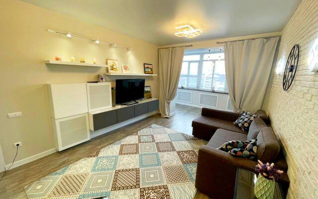3-Kh Komnatnye 2-Kh Urovnevye Apartments