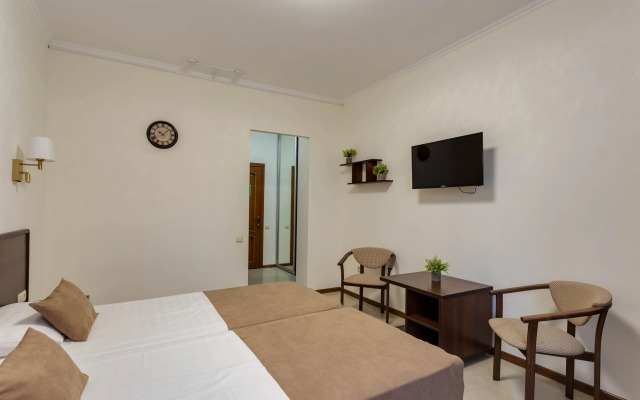 Irina Guest House