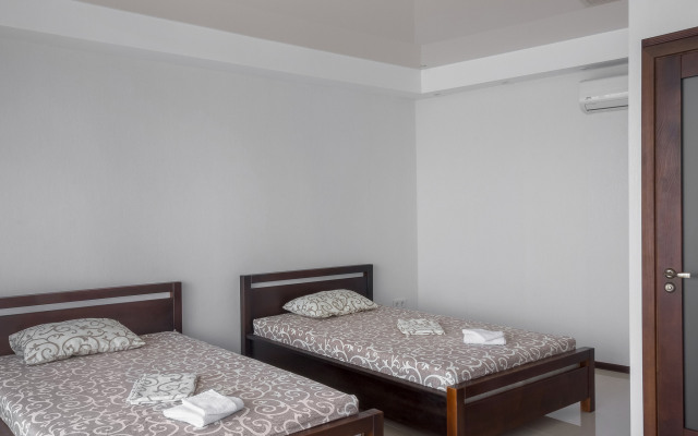Paradise Hotel