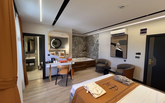 Hotel Elysian Airport