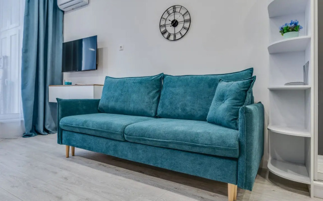 Apartamenty Predstavitel'skij Lyuks s Balkonom i Krasivym Vidom Business Apartments