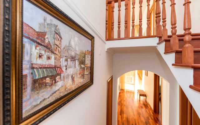 V Samom Tsentre Sochi Private House