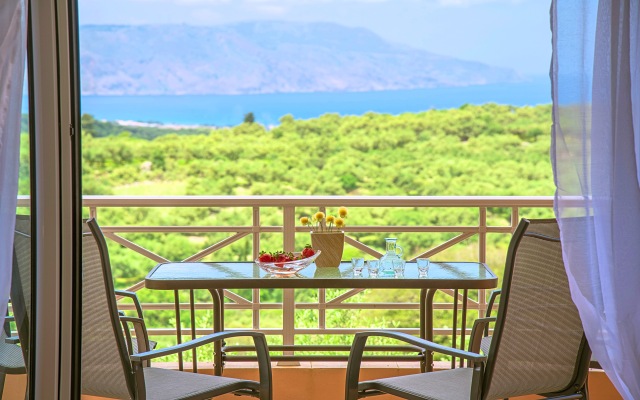 Aqua Mare Villa Heated Pool