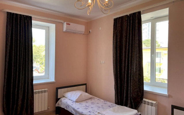 075 Dvukhkomnatnaya V Tsentre Flat