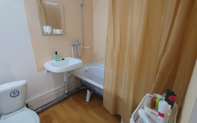 U Metro Parnas Flat
