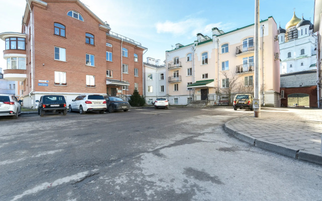 Bolshie Krasivye Naprotiv Kremlya Apartments