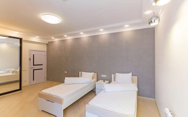 Na Krymskoy Ulitse 3k3 Flat