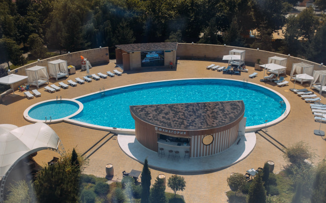 Volleygrad Sports & Health Resort Hotel