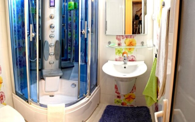 Na Shmidta 3 Apartment