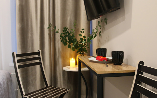 Uyutnie u Metro Chkalovskaya Apartment