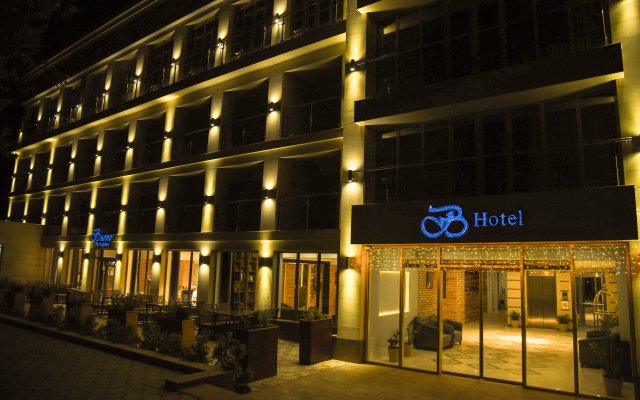 Отель B Hotel Bishkek