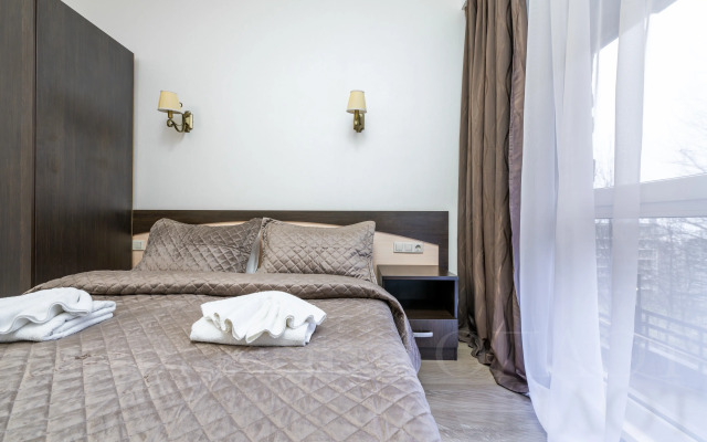 Oplot - S dvumya spal'nyami i vannoj 2 Apartments