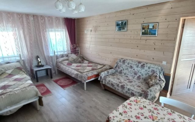 Gostevoy Dom Domik S Kaminom Guest House